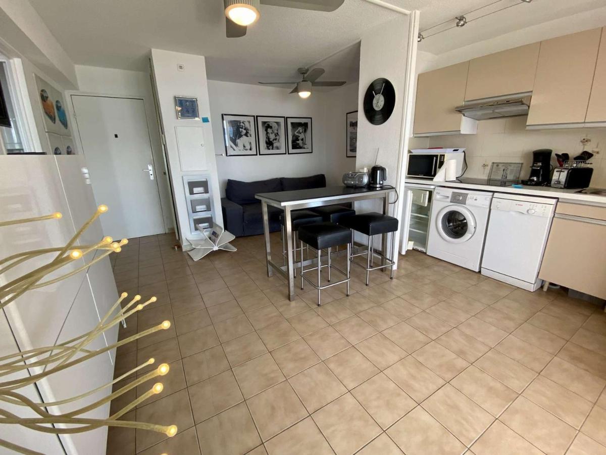Superbe Apt 2P Front De Mer Pour 4 Pers Avec Terrasse - Cavalaire-Sur-Mer - Fr-1-226B-162 エクステリア 写真